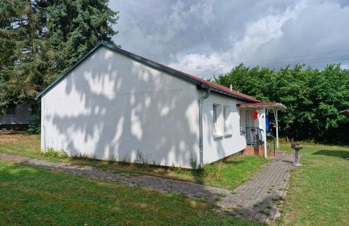 Bungalow 1 - 4-Raum-Wohnung mit Küche und 2 WC Duschen in Ohrdruf-Crawinkel - Photo 5