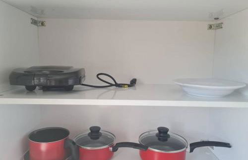 Kitnet 301 centro linda vista por sol com tv smart e ar - Foto 11