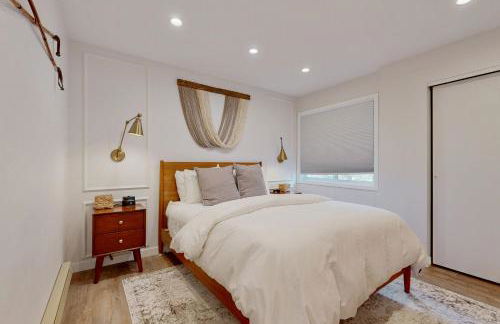 Modern Alpine Getaway - Photo 12