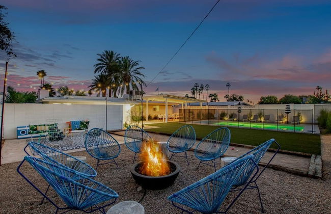 Northview Mid-century Escape Pool Firepit Bocce - Foto 3