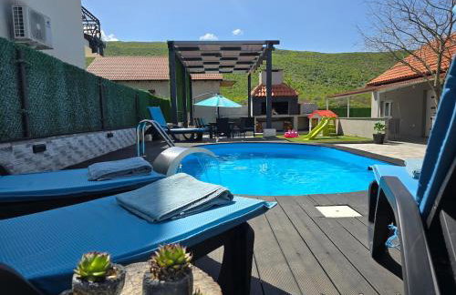 Grey House with heated pool Kričke Drniš - Foto 28