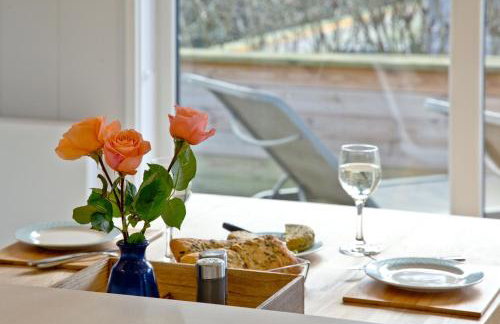 Nyland Lodge - Hot Tub - Fireplace - Free Parking & WiFi - Foto 23