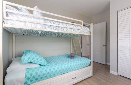 Luxury House with Delightful Beach Style! - Foto 8