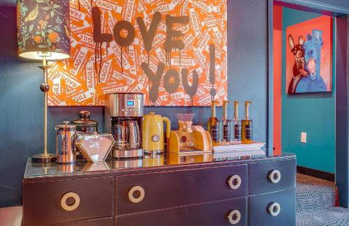 Girly+Godly+Gritty+Graceful+Pool+Pink+VeryPlayful - Foto 51