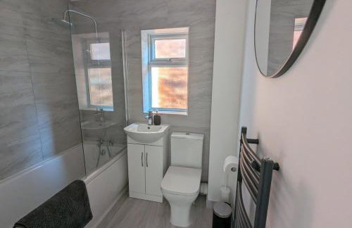 Saffron Court Apartments - Apt 14 - Photo 6