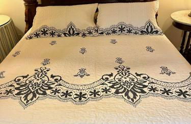 NOLA Condo - Photo 9