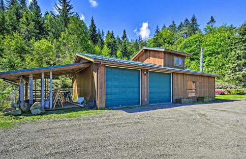 Picturesque Port Angeles Cabin with Fire Pit! - Foto 2