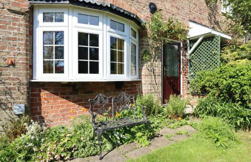 1 Eastview - Photo 3