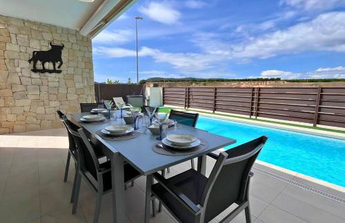 Modern villa with private pool at Golf Vistabella - Foto 2