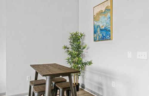 LUX 2B2B with Pool & Parking near the Heart of Austin - Foto 29