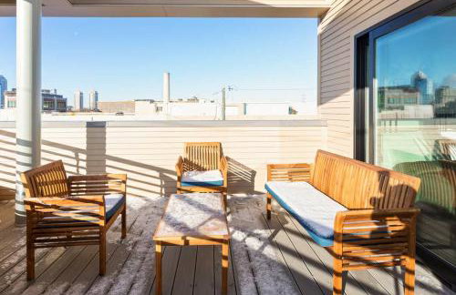 Upscale 3BR Penthouse by CozySuites - Foto 20