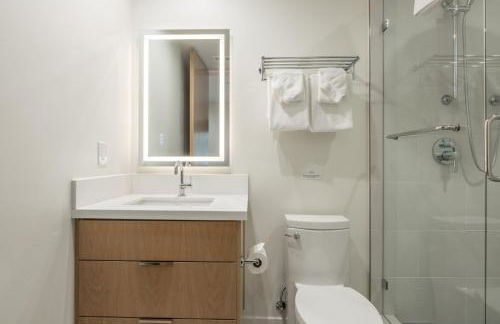 New Luxury Free Standing 4BR 4 and a halfBA Home Obsidian Reserve #146 Priv Hot Tub, 2-Car Garage Great Views - Foto 36