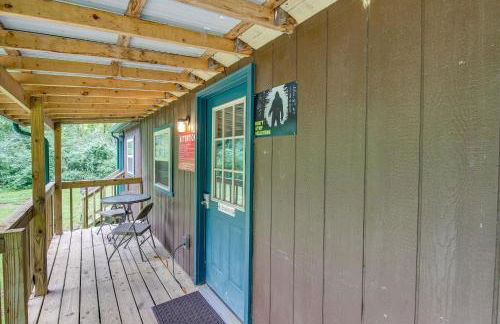 Serene Briceville Vacation Rental Cabin with Grill! - Foto 18