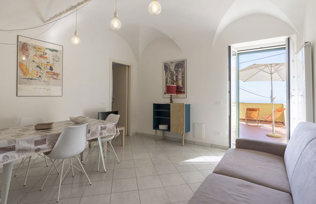 3 bedroom Apartment in San Bartolomeo al Mare - Photo 4