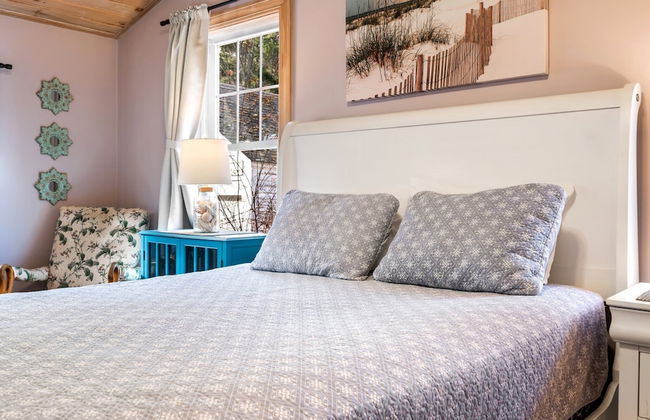 Ogunquit Village 4BR Walk to Beach, Dining & Town Center - Photo 10