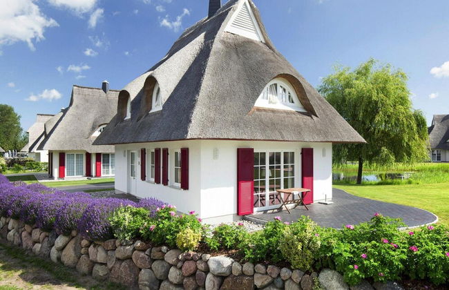 Reetdachhaus am Bodden mit Sauna - Foto 1