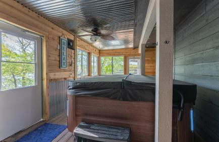 Lakefront Home w/ Private Dock, Slip, Kayaks & Paddleboards at the 7mm - Foto 59