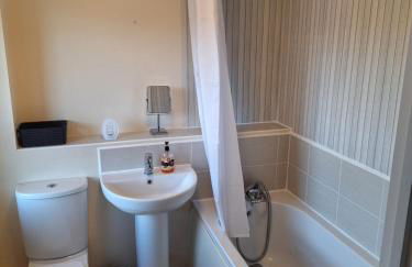 Two Bedroom Semi-detached Modern House in Birmingham - Foto 20