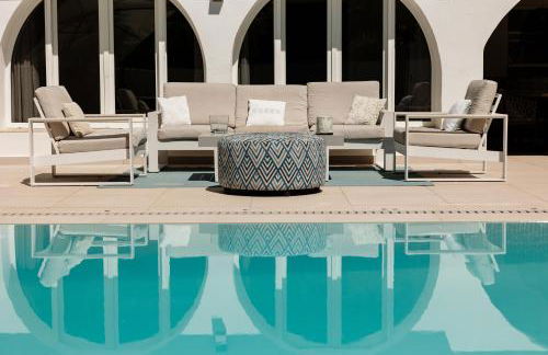 Marbella, Costabella - Beachfront Villa with Heated Pool - Photo 76