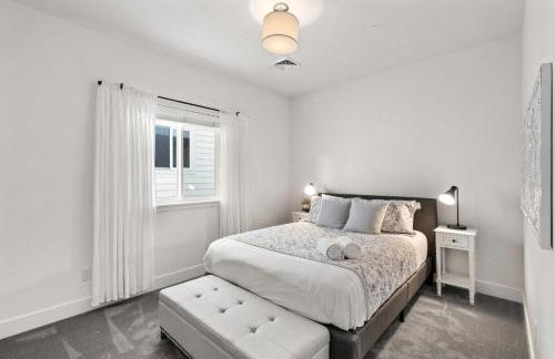 Steps from River & Old Town - Hot Tub & King Bed - Foto 22