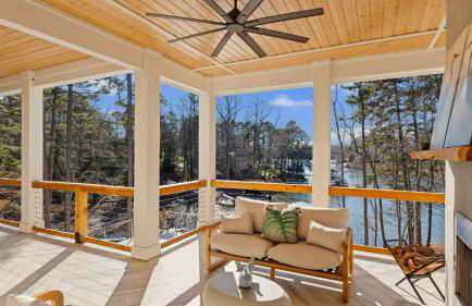 Livin' Large Lake Norman Estate w/ Pool, Dock, Game Room & Scenic Views - Foto 28