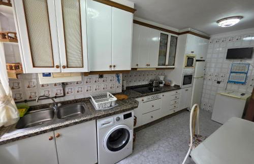 LUR Gijón - Espacioso alojamiento de 3 hab en La Calzada - VUT-7016-AS - Foto 12