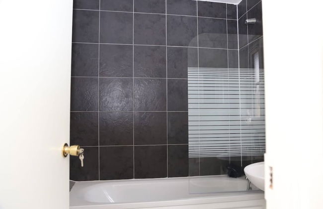 Room in House - Aa Guest Room4 - Foto 5