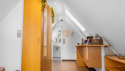 Gesamte Unterkunft - Büro - Küche - Netflix - Foto 2, stove, wardrobe, toaster, locker, minibar