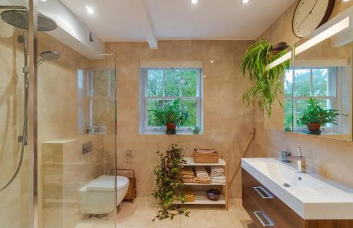 Stunning 6-bedroom countryside home - Photo 18