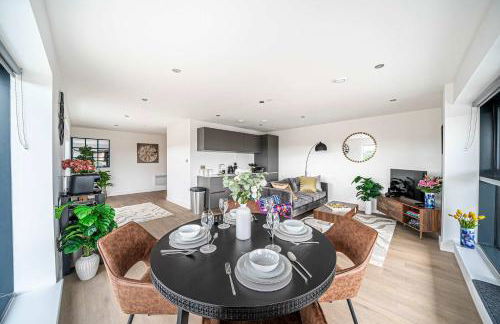 Luxury 2BR Penthouse-1, Private Terrace, City Center, Free Parking - Foto 15