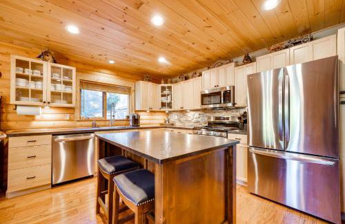 Spacious Packwood Cabin with Hot Tub - Near River - Foto 13
