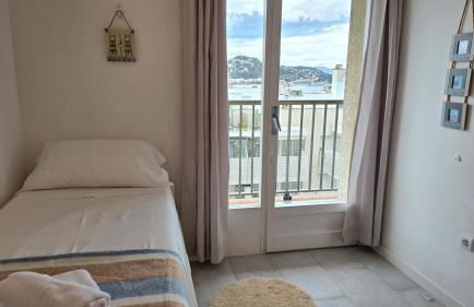 Bright Apartment with Two Balconies and a Seaside Pool - Foto 22