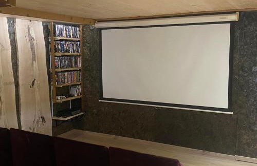 Le Fenil-Logis Sauna Bain Nordique Salle cinéma - Foto 10