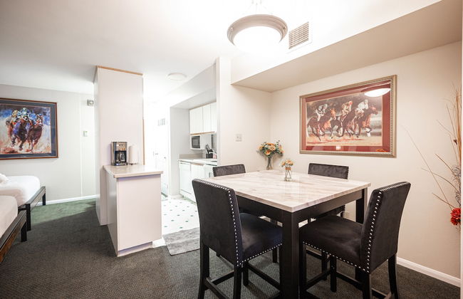 PENTHOUSE SUITE on the Strip - 6 Comfy BEDS - Foto 21