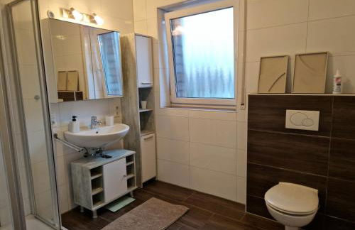 Cozy Apartment: Design Superior Suite Zentral - Küche - Balkon - Foto 42