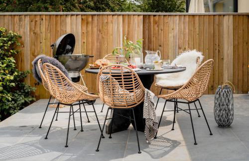 Littlefields - With hot tub, garden, private parking and short walk to beach - Foto 29