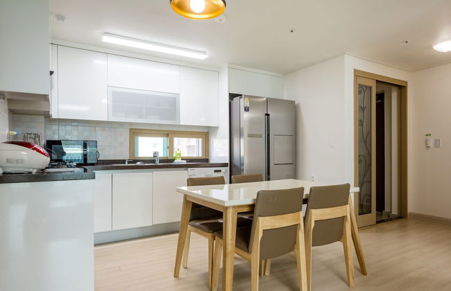 Homefourest Residence Hotel Okpo - Foto 9