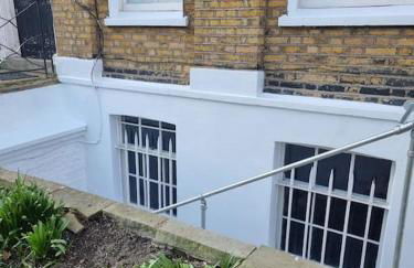 Entire Ground Floor Flat, Free Off-Street Parking and Large Garden - Foto 13