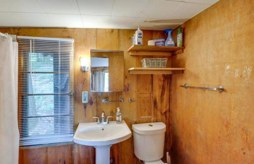 Rustic Berkshires Cottage at Lake Buel with Kayaks! - Foto 16