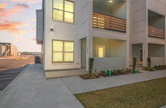 NEW Mais La House Garage KING 85 TV Cajun Luxury - Foto 15