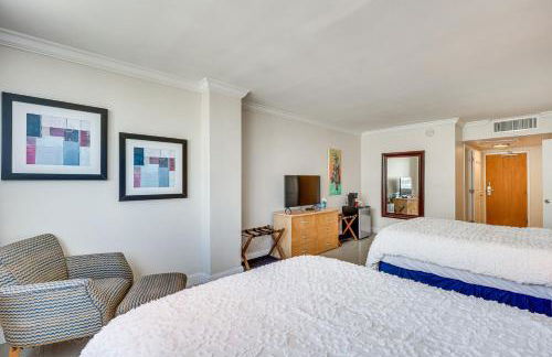 Steps to Sand! 10th-Floor Ocean Manor Unit with Pool - Foto 16