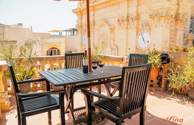 A Pretty Duplex Apartment in a Gozo Village Square - Foto 2