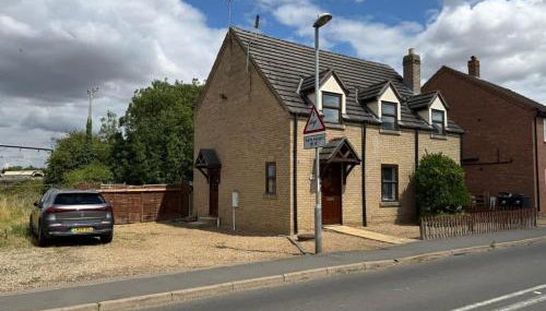 Victoria House - Photo 2