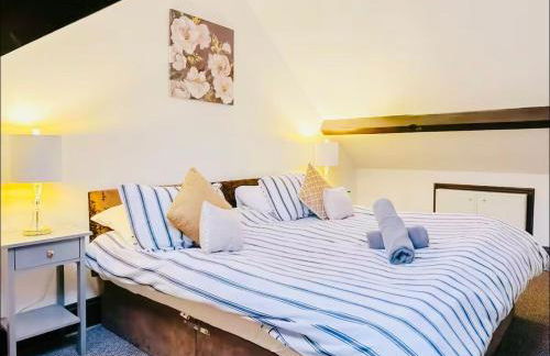 Stacey's 4 Bedroom House in Pontypool - Photo 6