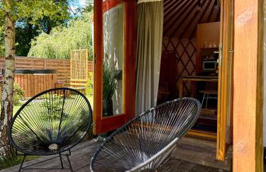 Jurta nad Zegrzem z prywatnym jacuzzi - Foto 8