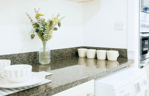 Modern Studio Flat l Sleeps 4 l Free Wifi l Leisure l One Castle Apartments - Foto 3