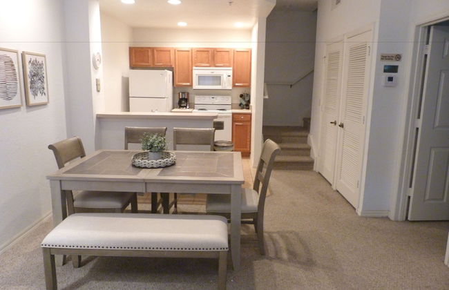 Near Theme Parks! Gorgeous 3 BR Town Home, Splash Park, Pool, Lake, And More! - Foto 9