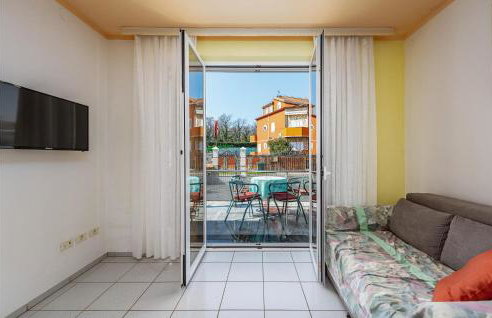 Beautiful Apartment In Umag With Wifi - Foto 7