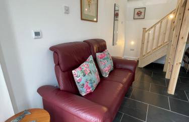 Robins nest, near Sennen Cove, 14 Beaches, Minack - Photo 11