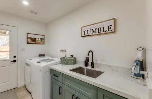 Walk to Dtwn Flagstaff Home with Great Outdoor Area - Foto 24